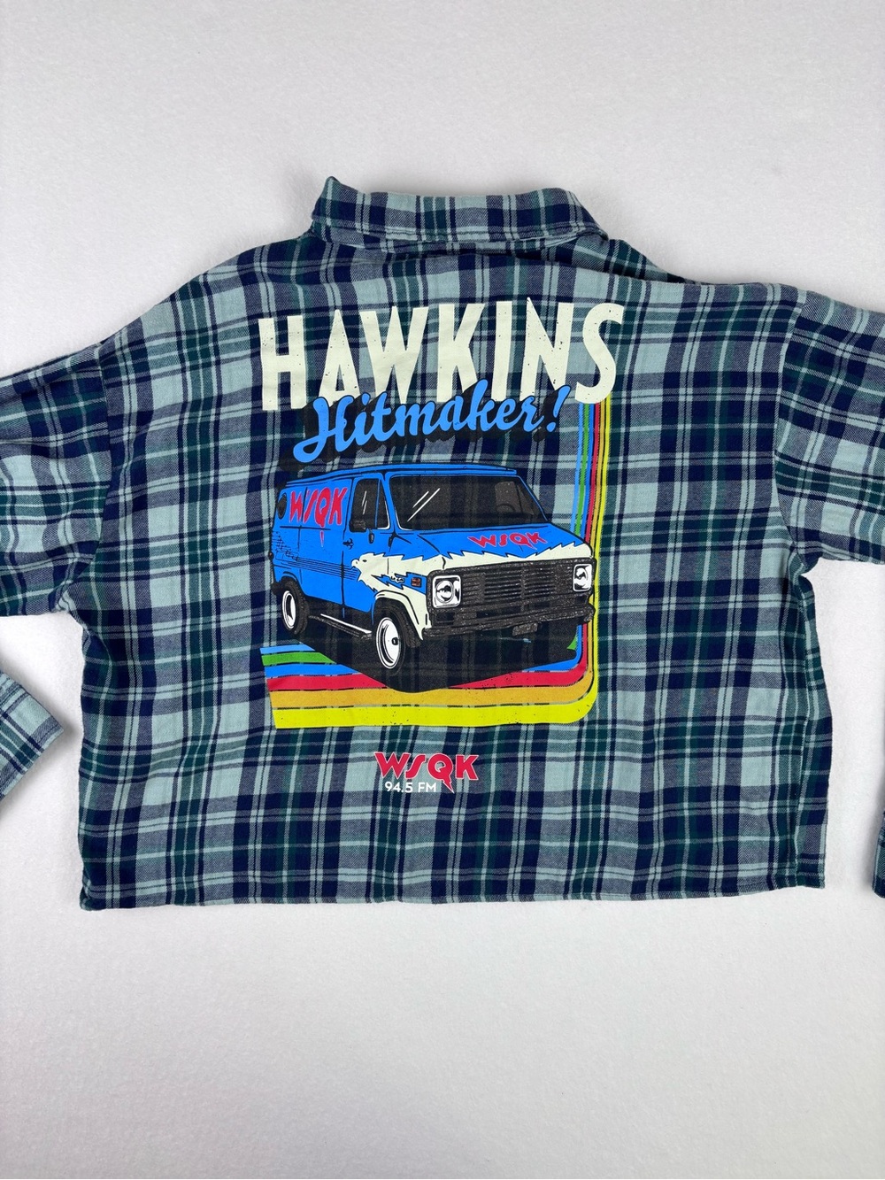 Netflix Stranger Things Women’s L Flannel plaid Button-Up Shirt Halloween retro
